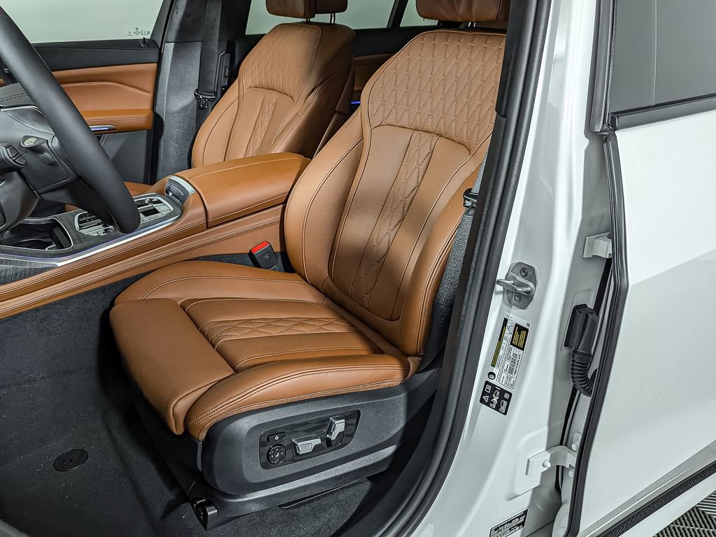 New 2026 BMW ALPINA XB7 image 13