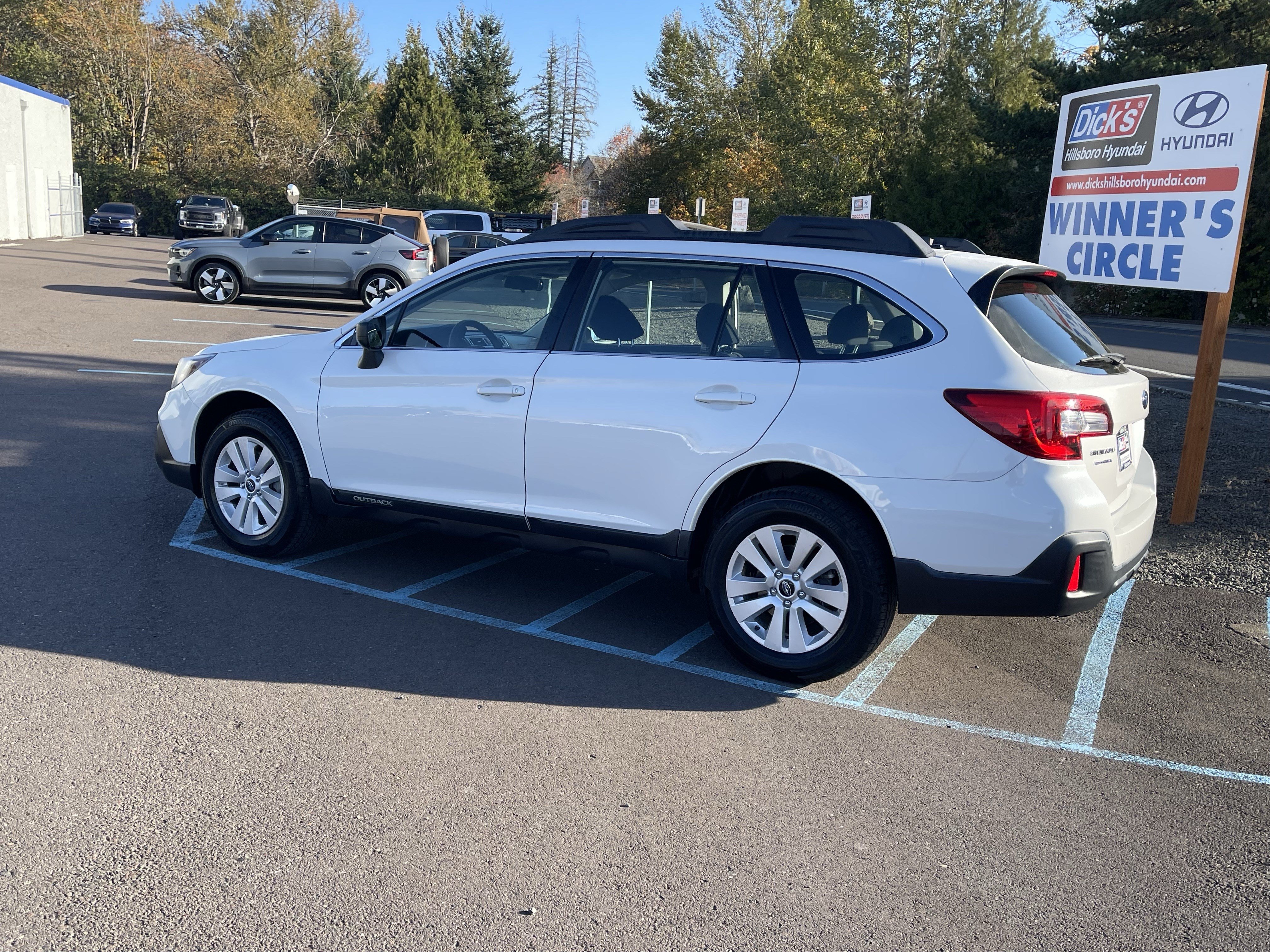 Used 2019 Subaru Outback 2.5i AWD/4WD image 3