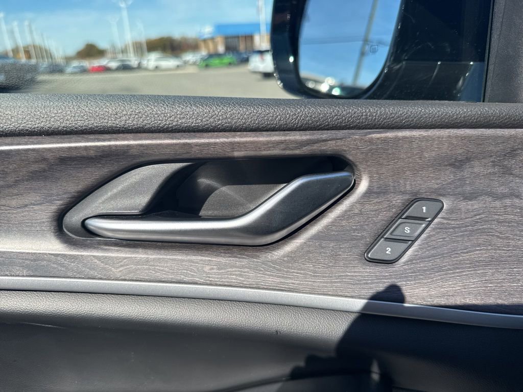 Used 2023 Jeep Grand Cherokee 4WD 4xe image 11