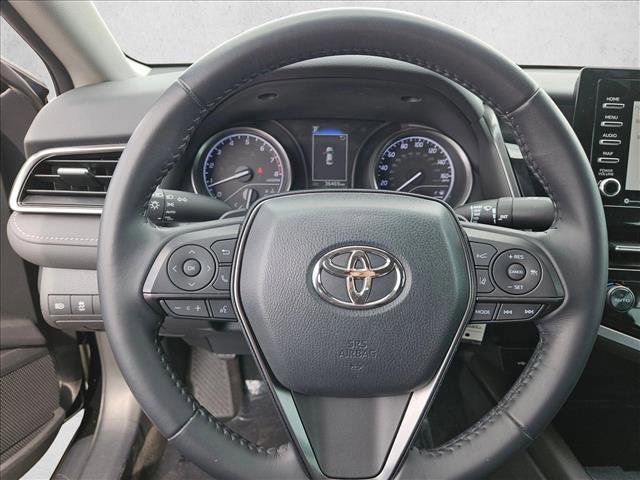 Used 2022 Toyota Camry SE w/ Carpet Mat Package (TMS) FWD image 13