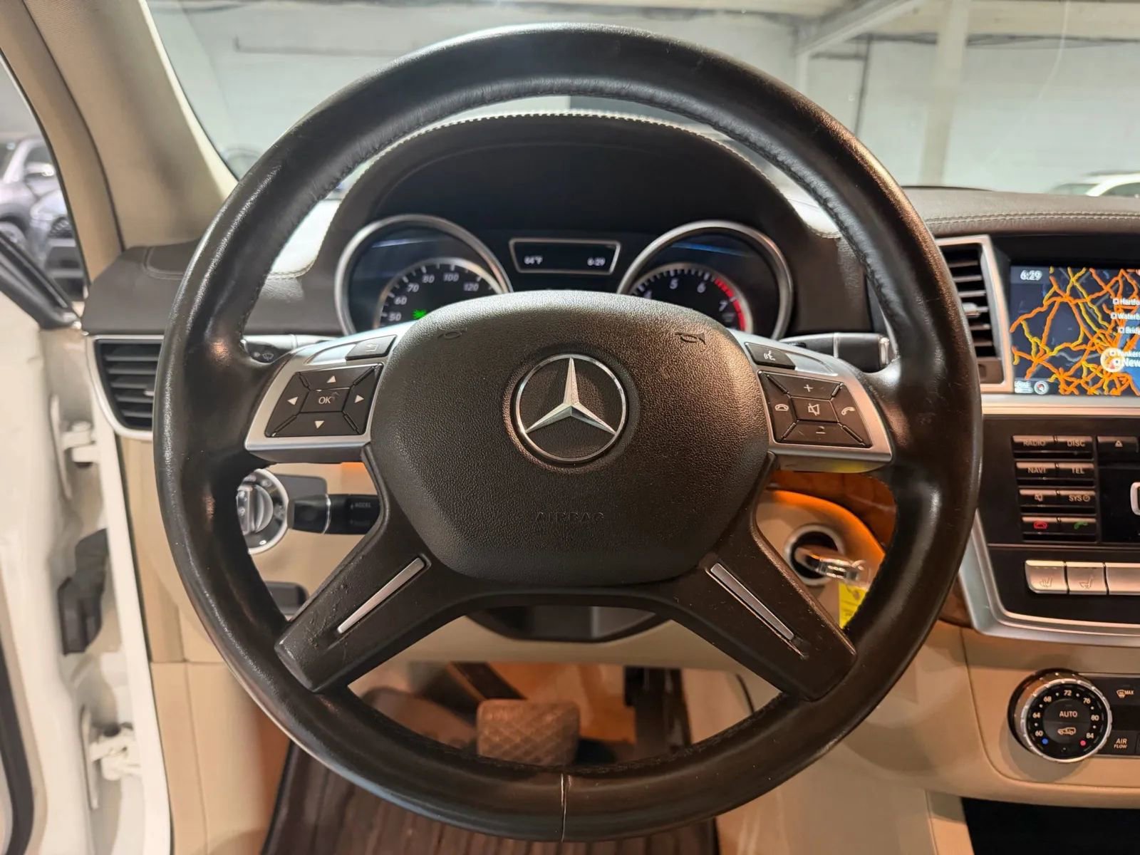 Used 2015 Mercedes-Benz GL 550 4MATIC image 13