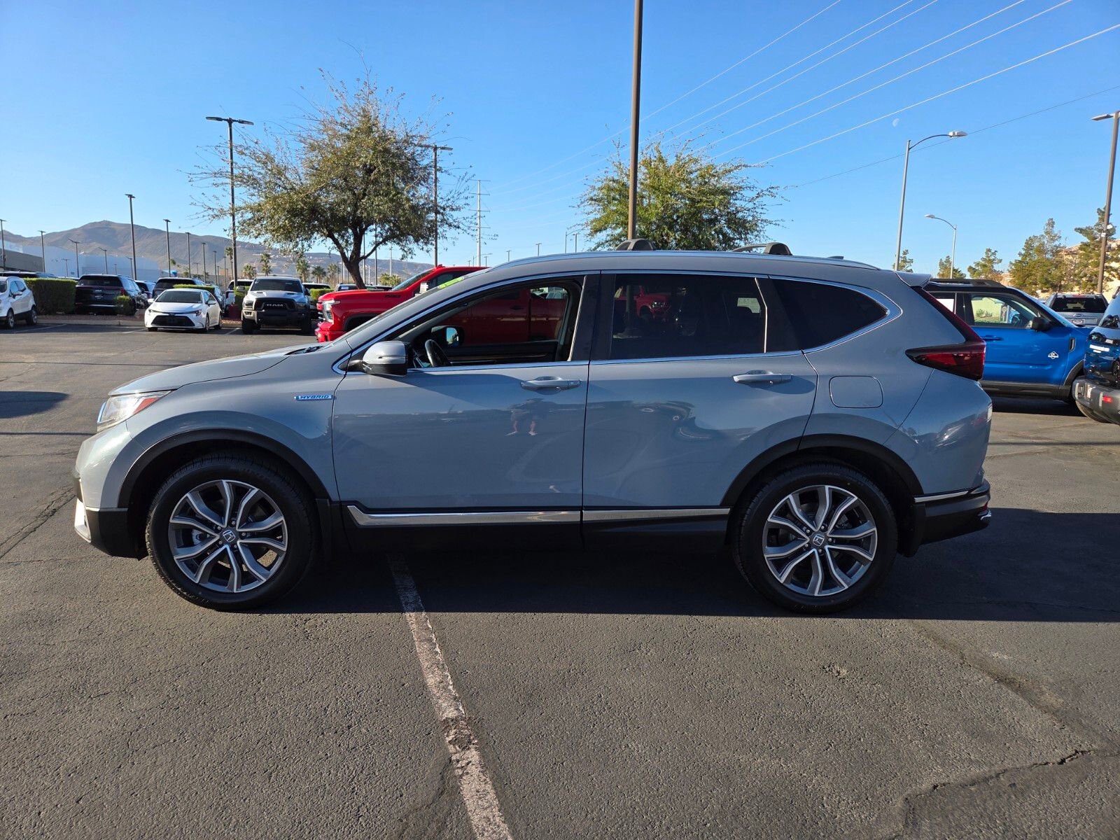 Used 2022 Honda CR-V Touring image 3