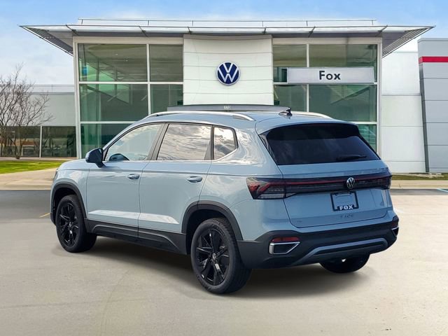 New 2026 Volkswagen Taos SE FWD image 3