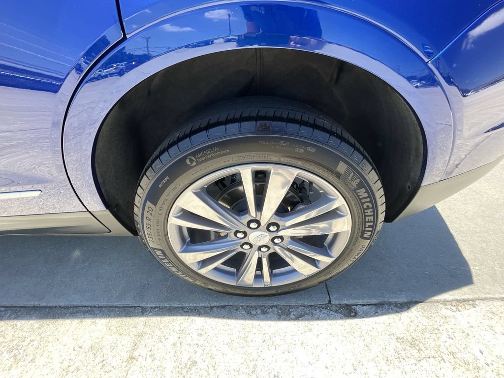 Certified 2025 Cadillac XT5 Premium Luxury AWD/4WD image 33