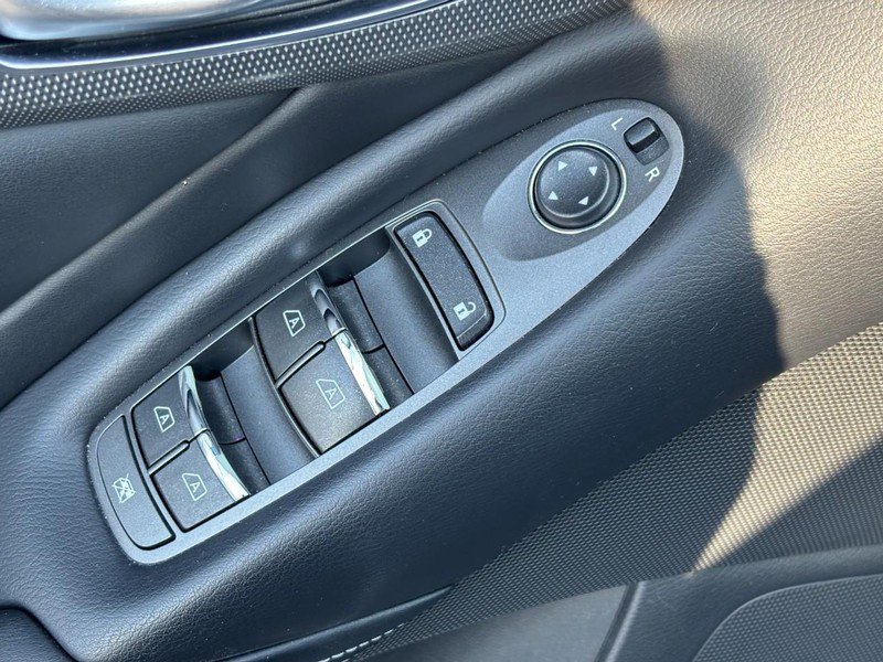 Used 2018 INFINITI Q50 Sport image 16