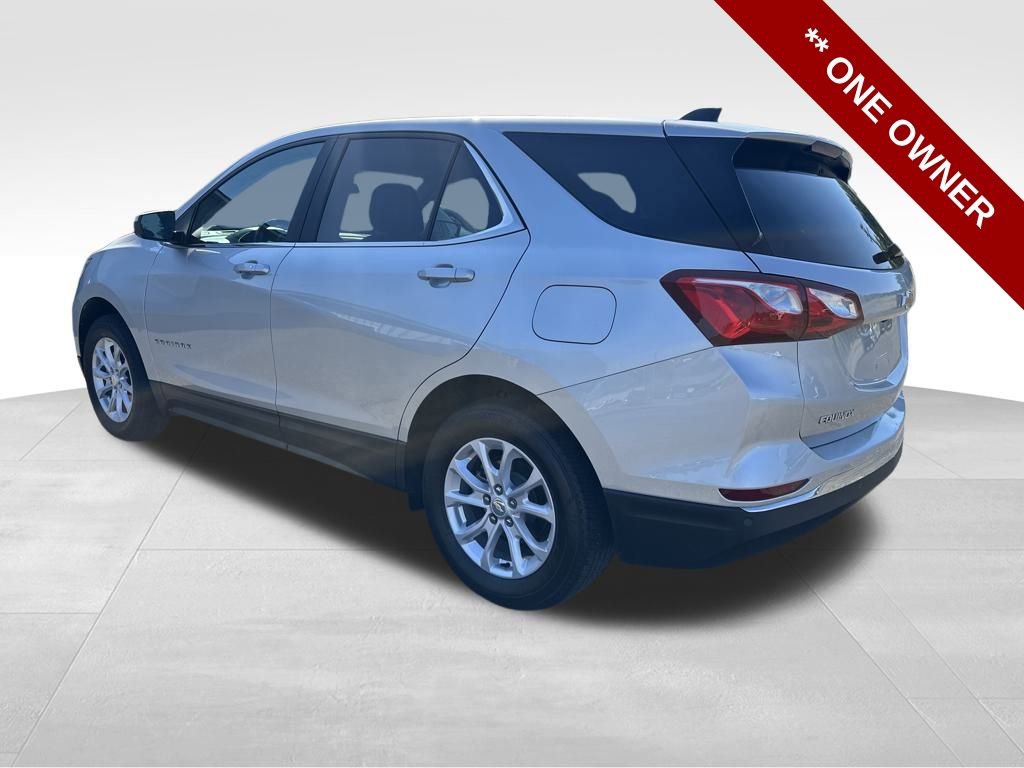 Used 2021 Chevrolet Equinox LT w/ Driver Convenience Package image 3
