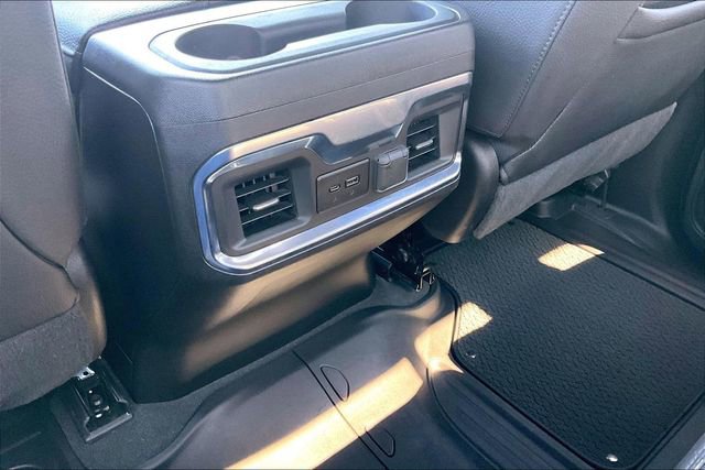 Used 2022 GMC Sierra 3500 Denali w/ Denali Black Diamond Edition image 10