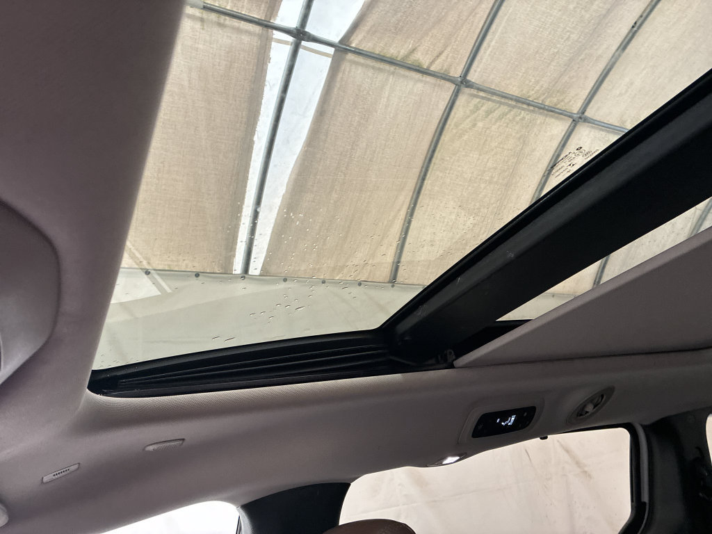 Used 2019 Chrysler Pacifica Limited FWD image 23
