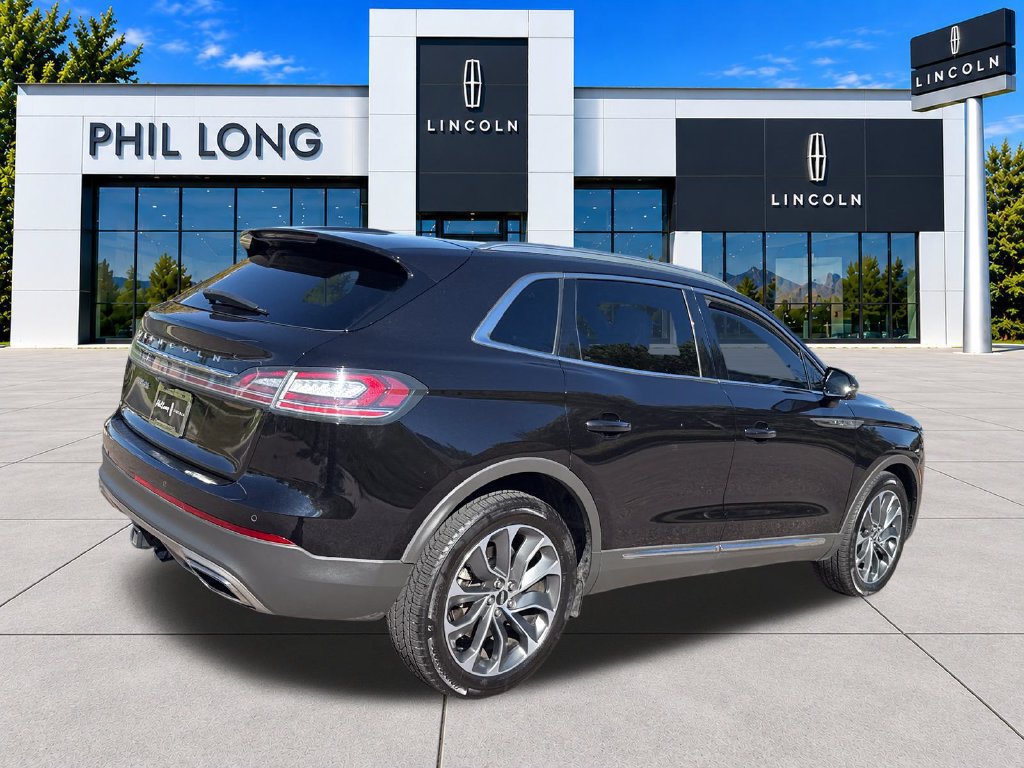 Certified 2022 Lincoln Nautilus Reserve w/ Luxury Package AWD/4WD image 9