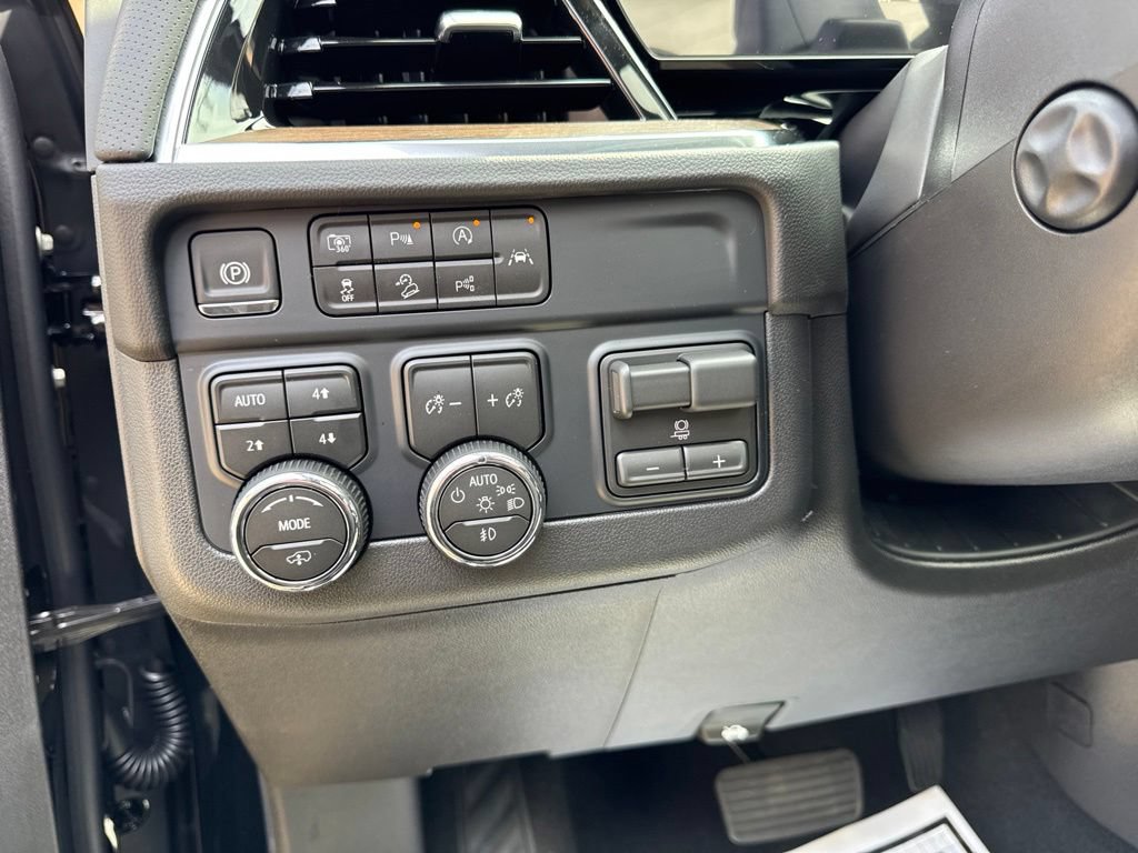 New 2026 Chevrolet Tahoe High Country AWD/4WD image 19