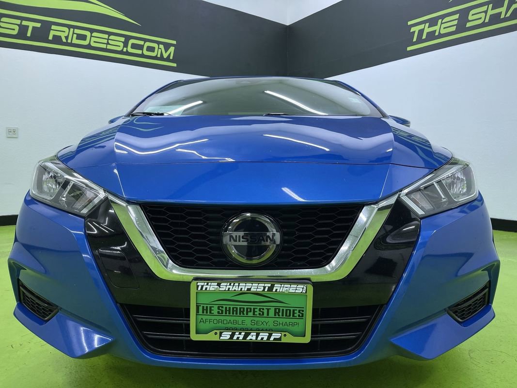 Used 2021 Nissan Versa SV image 3