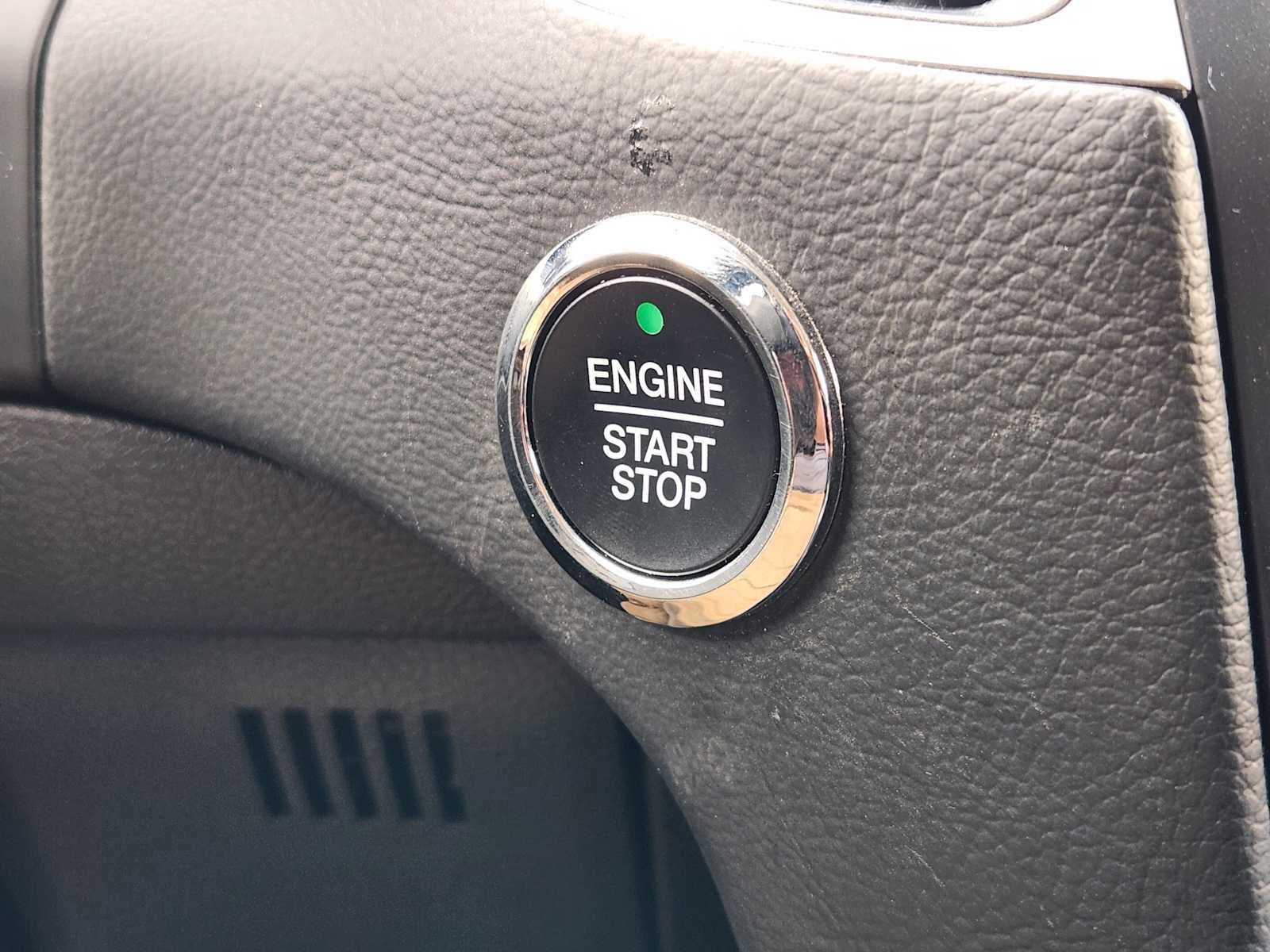 Used 2024 Ford Edge SEL image 21