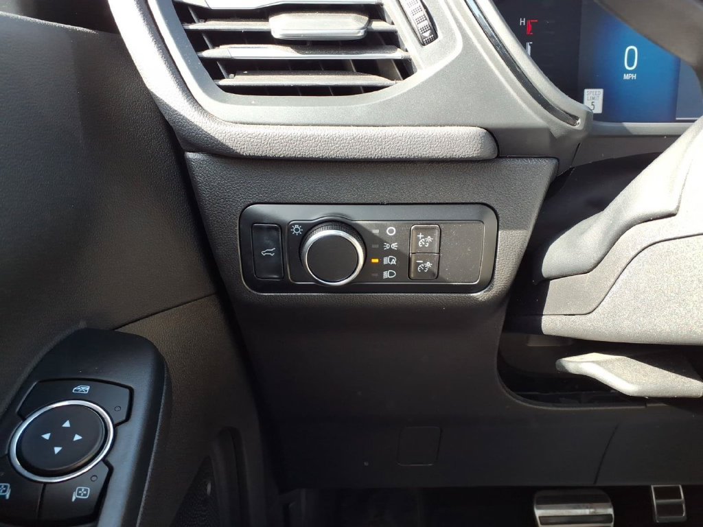 Certified 2023 Ford Escape ST-Line w/ Tech Pack #1 AWD/4WD image 16