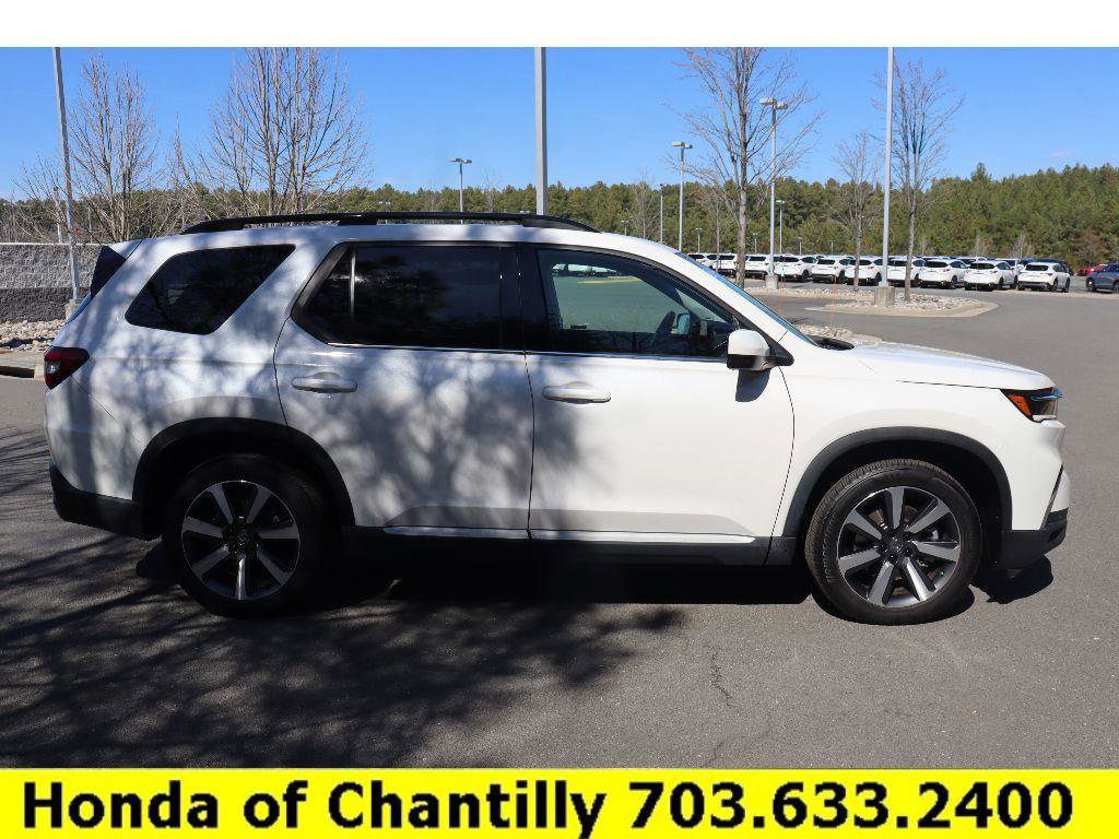 Certified 2023 Honda Pilot Touring image 8