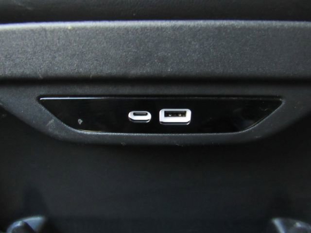 Used 2025 Chrysler Pacifica Select image 30