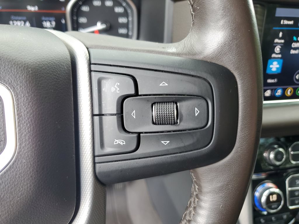 Used 2021 GMC Yukon XL Denali AWD/4WD image 25