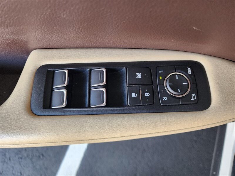 Used 2019 Lexus RX 450h AWD w/ Navigation Package image 26