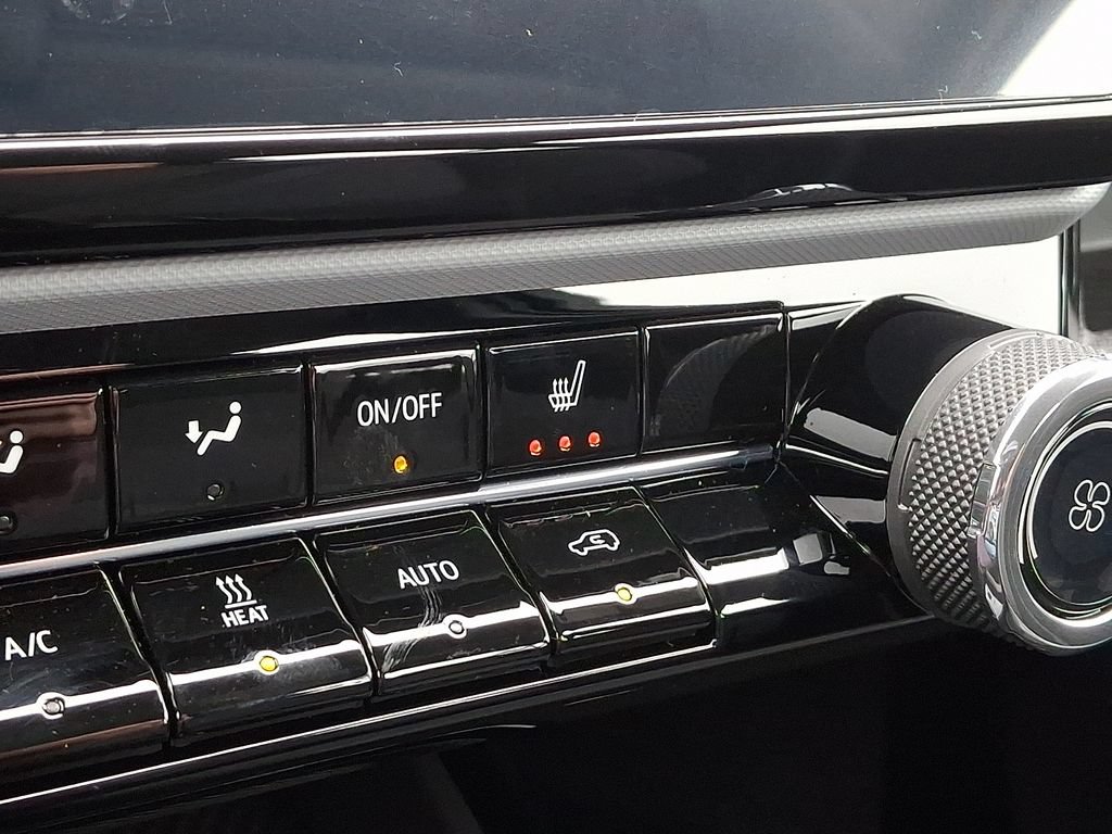 New 2027 Chevrolet Bolt LT w/ Comfort Package FWD image 16