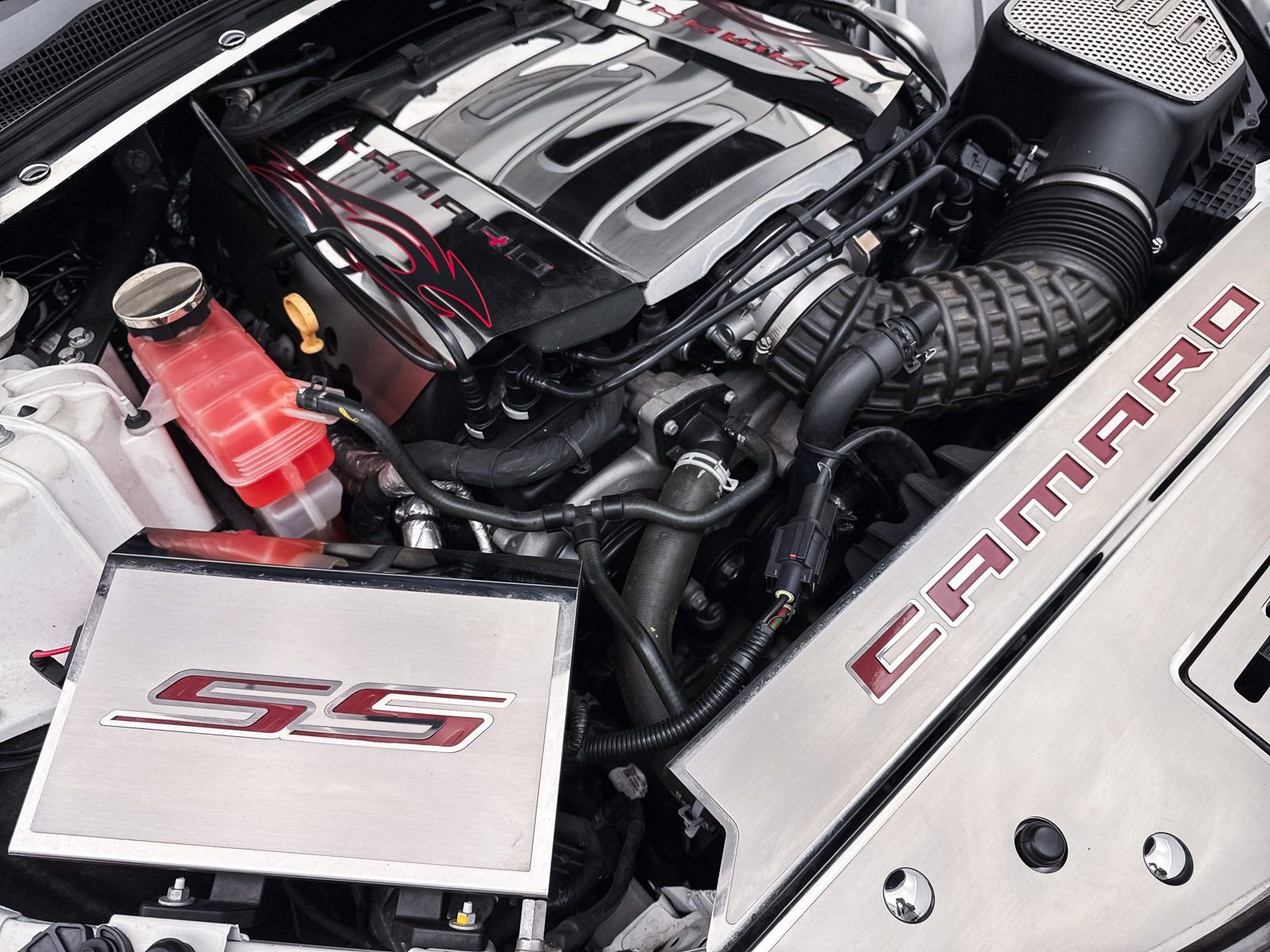 Used 2019 Chevrolet Camaro SS image 9