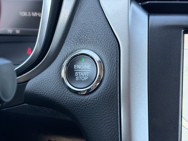 Used 2020 Ford Fusion SE FWD image 19
