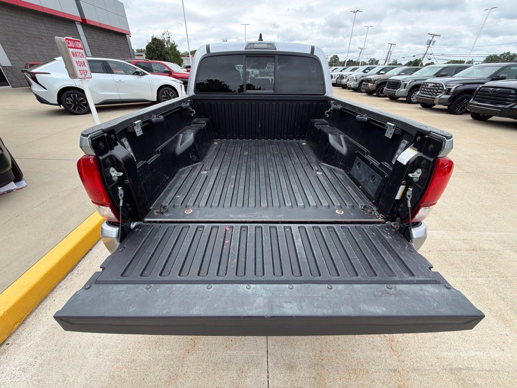 Used 2021 Toyota Tacoma SR AWD/4WD image 24