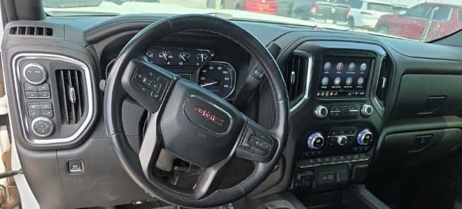 Used 2023 GMC Sierra 2500 AT4 w/ Gooseneck/5TH Wheel Package AWD/4WD image 2