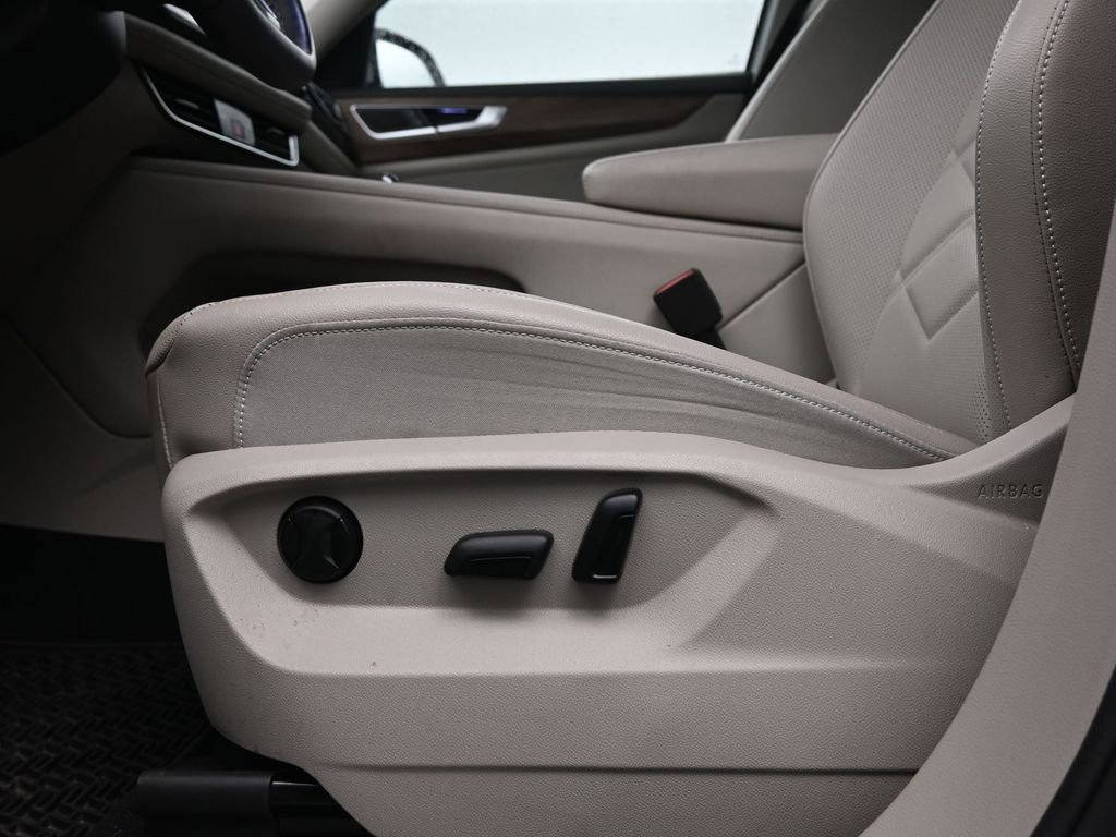 Used 2024 Volkswagen Atlas SE w/ Panoramic Sunroof Package image 26