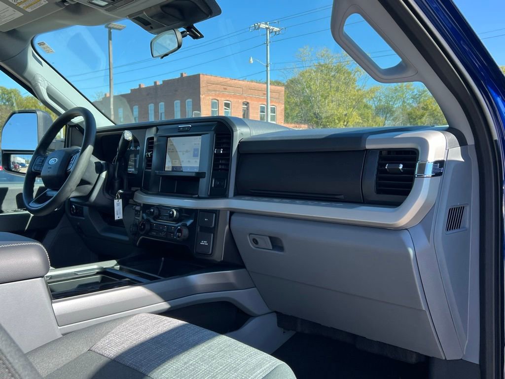 New 2026 Ford F250 XLT w/ FX4 Off-Road Package image 21