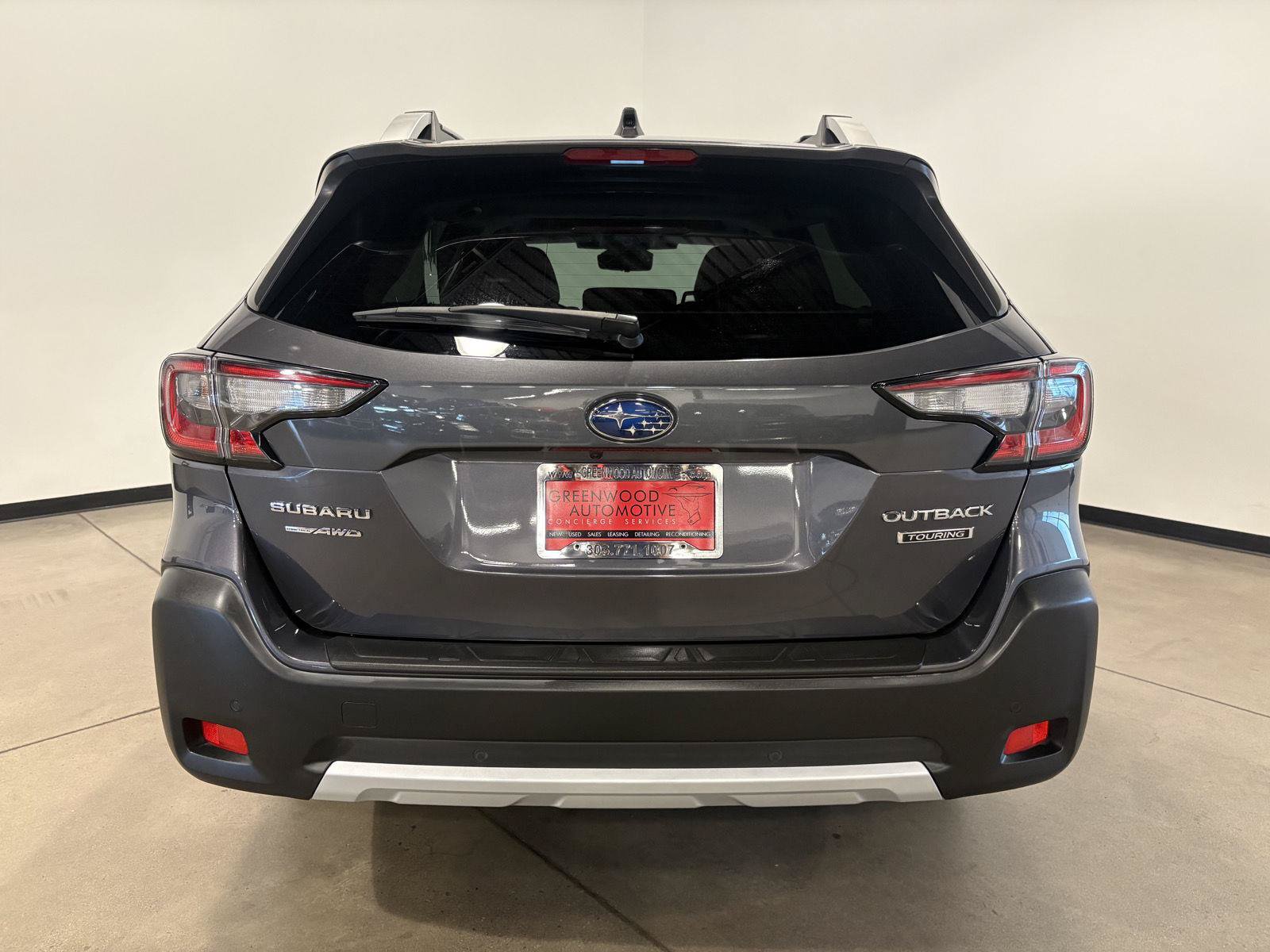 Used 2023 Subaru Outback Touring AWD/4WD image 4