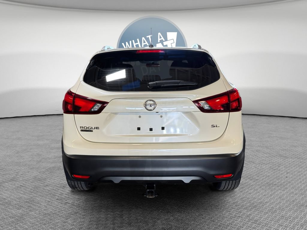Used 2018 Nissan Rogue Sport SL FWD image 5