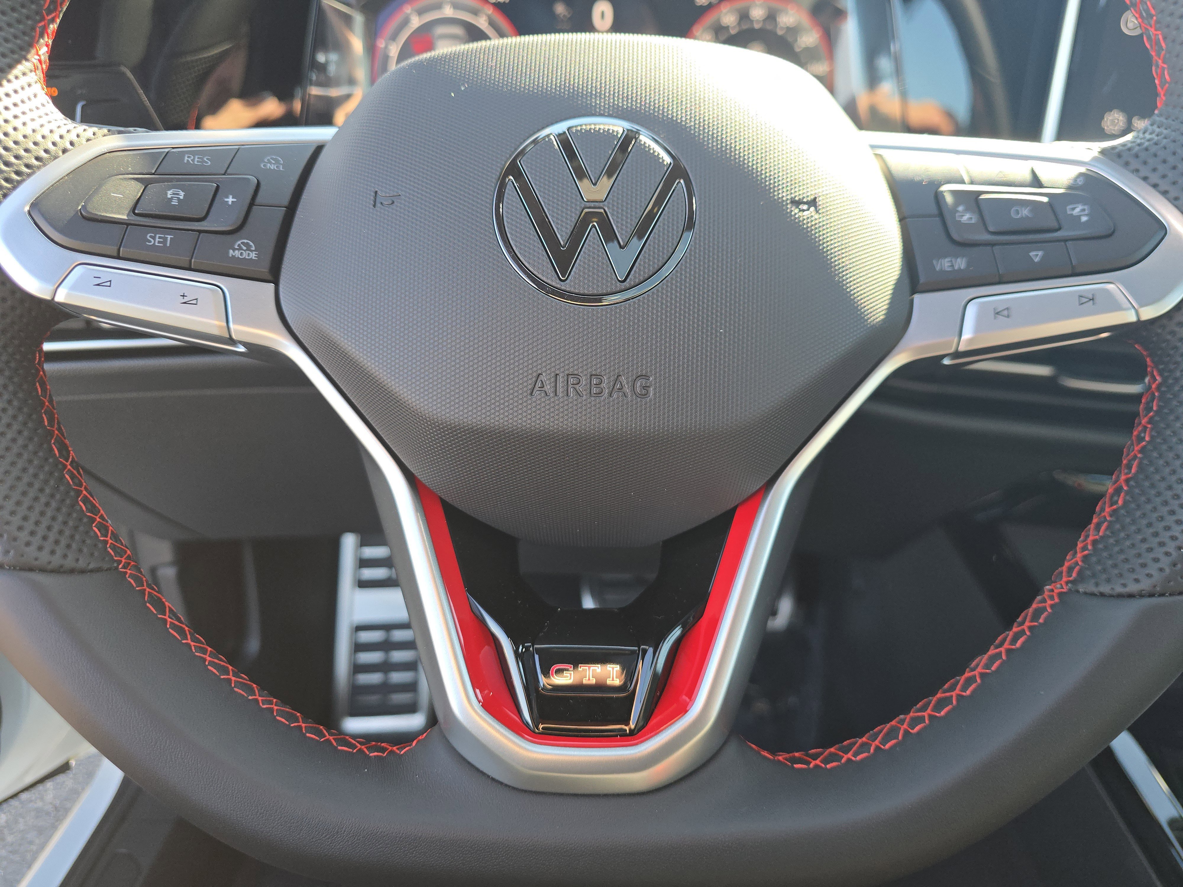 New 2026 Volkswagen GTI SE image 18