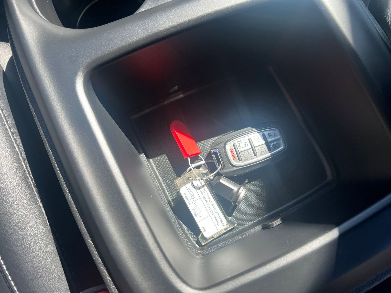 Used 2025 Chrysler Pacifica Select image 21