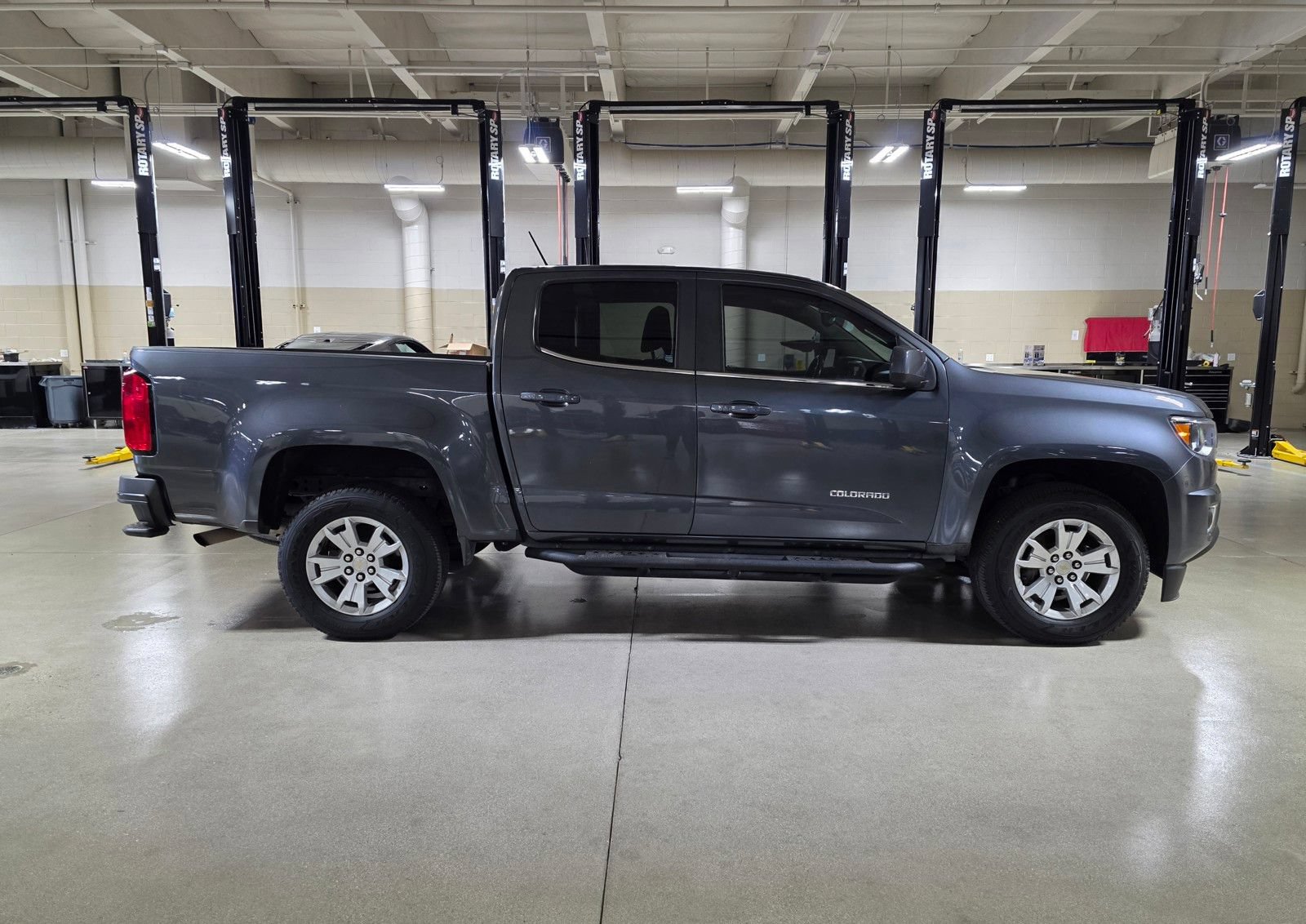 Used 2016 Chevrolet Colorado LT w/ LT Convenience Package RWD image 8