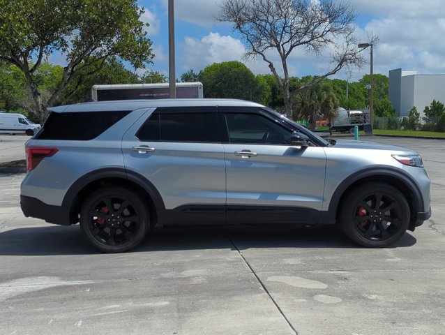 Certified 2022 Ford Explorer ST w/ Equipment Group 401A AWD/4WD image 4