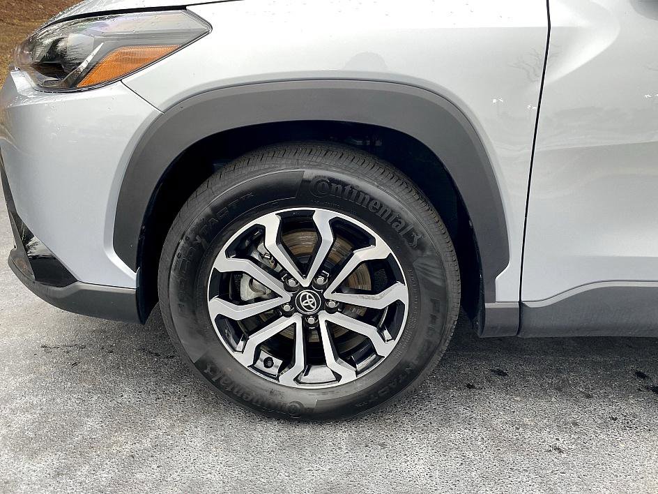 Certified 2025 Toyota Corolla Cross AWD Hybrid image 8