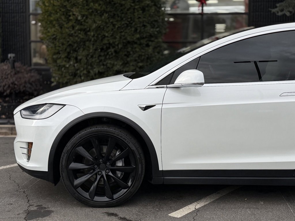 Used 2020 Tesla Model X Long Range image 10