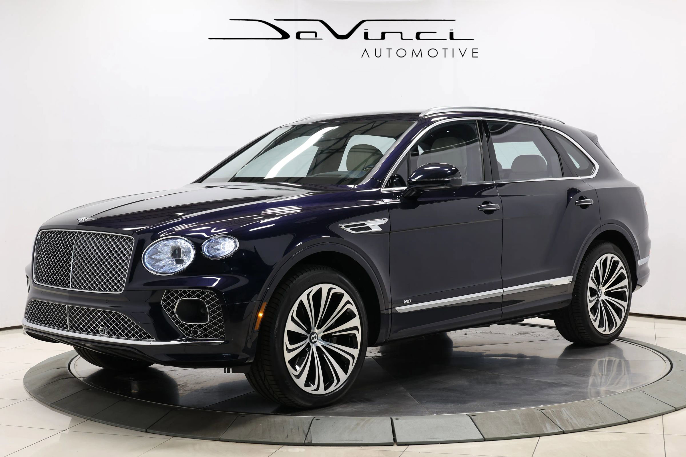 Used 2022 Bentley Bentayga image 1