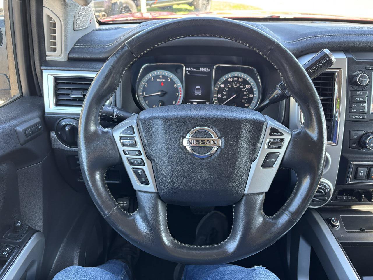 Used 2018 Nissan Titan PRO-4X AWD/4WD image 16