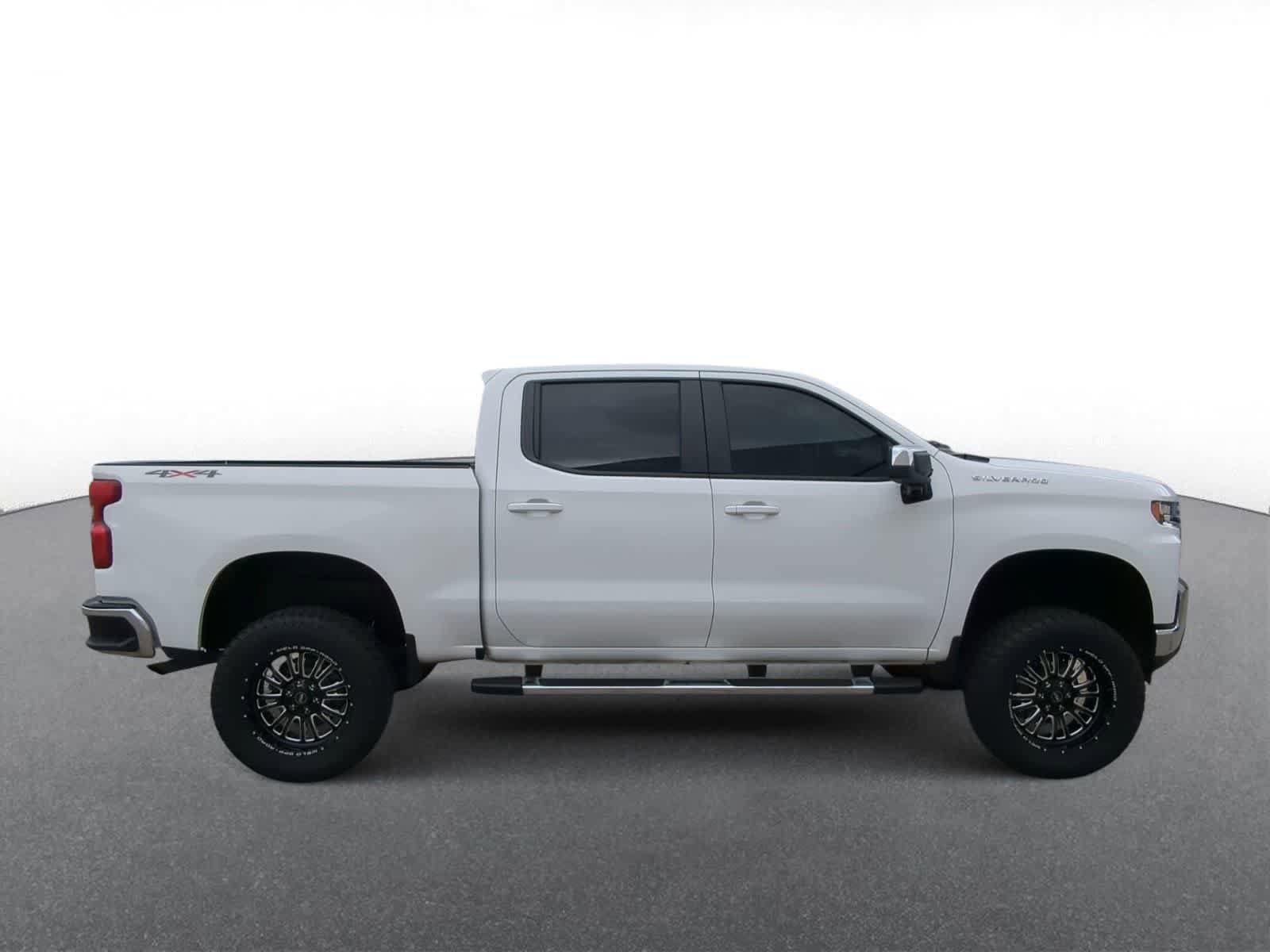 Used 2021 Chevrolet Silverado 1500 LT w/ Fleet Comfort Package image 9
