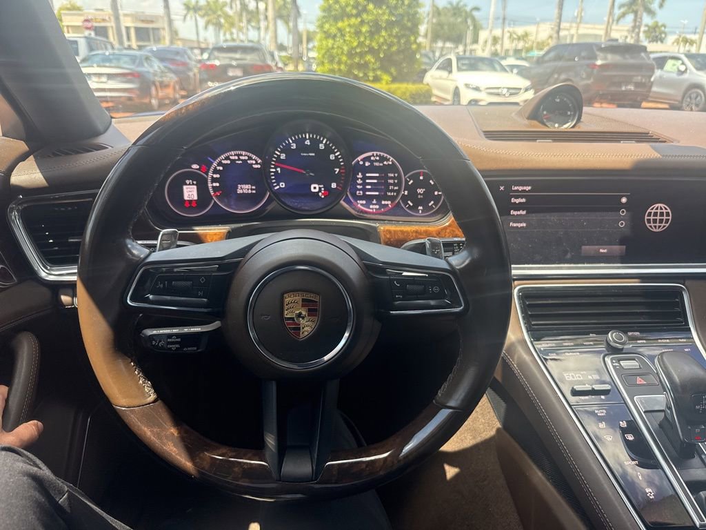 Used 2022 Porsche Panamera Platinum Edition RWD image 4