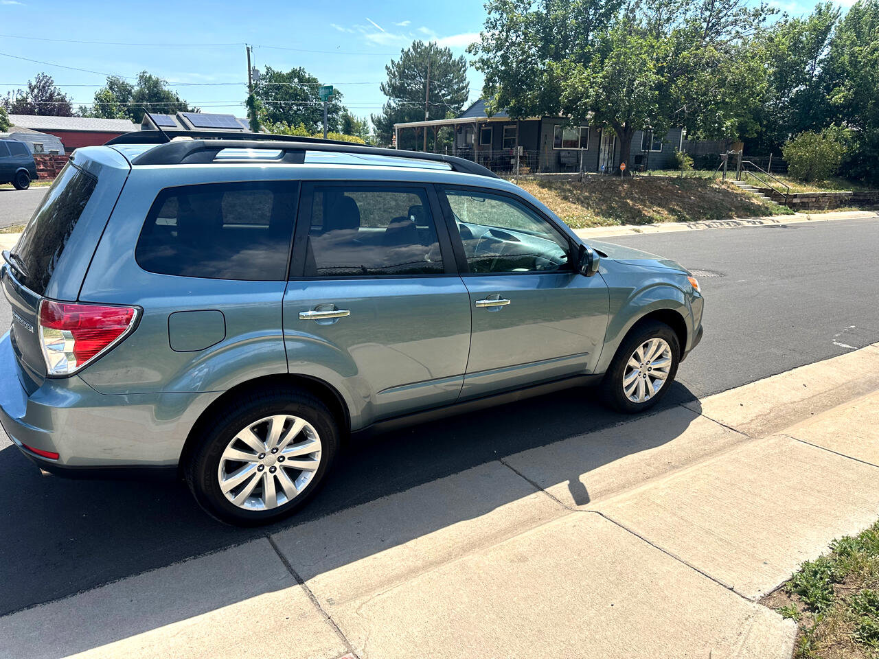 Used 2011 Subaru Forester 2.5X Limited image 5