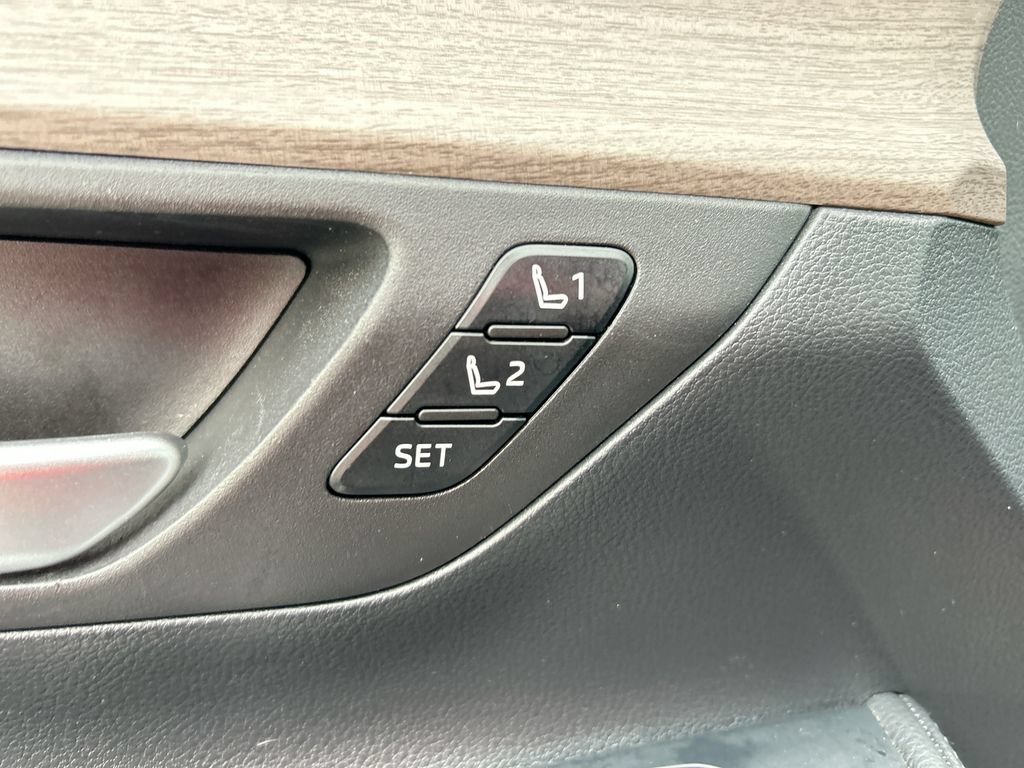 Used 2024 Toyota Grand Highlander AWD image 13