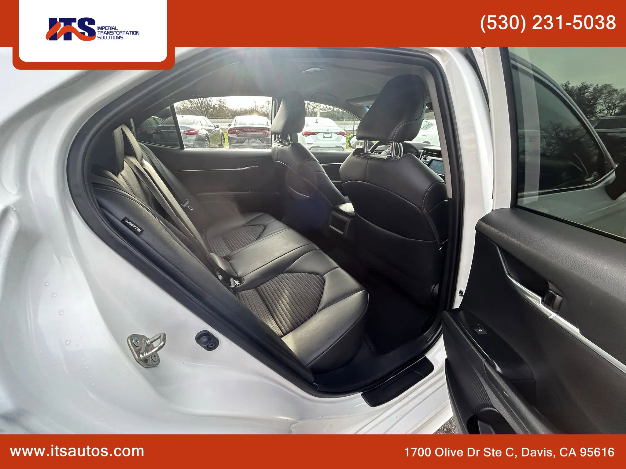 Used 2019 Toyota Camry SE w/ Carpet Mat Package image 13