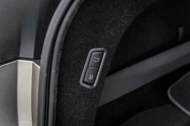 Used 2019 Maserati Levante GranLusso image 12