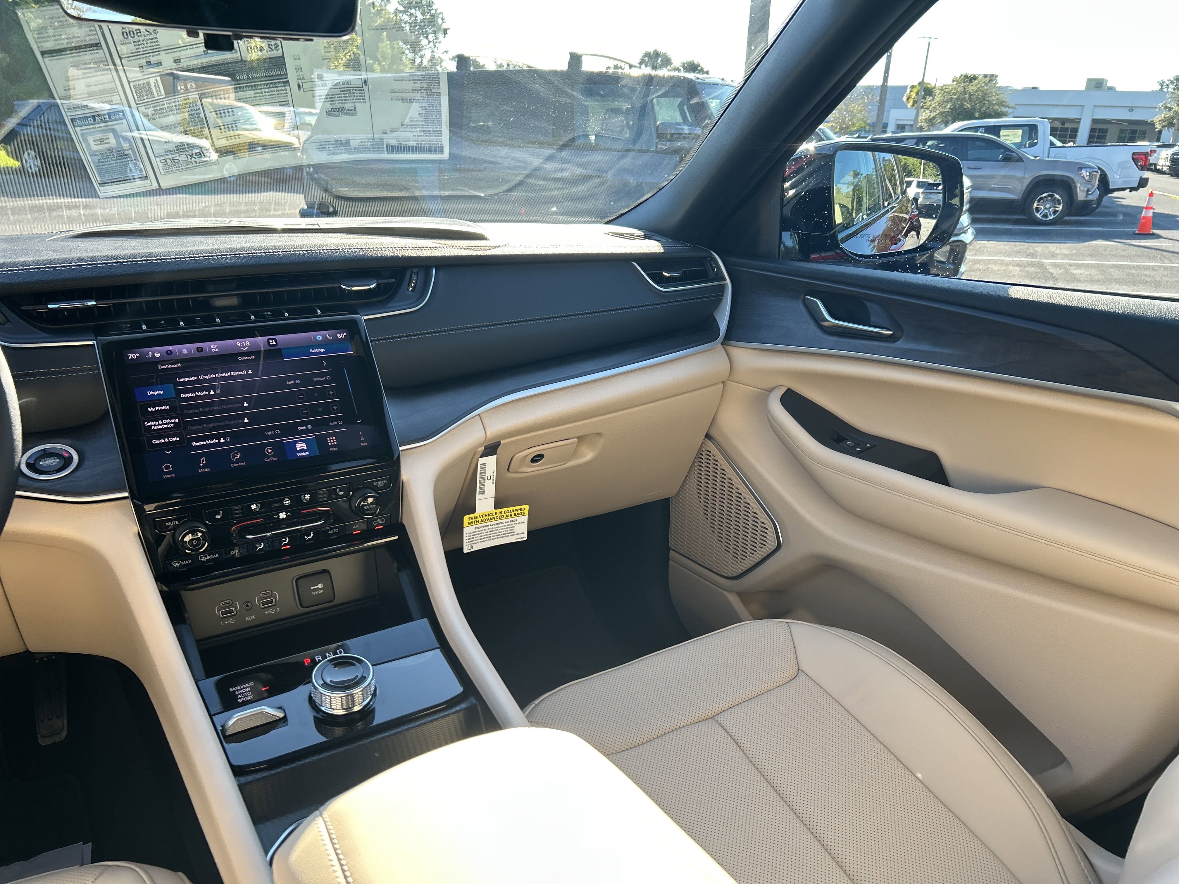 New 2025 Jeep Grand Cherokee Limited w/ Luxury Tech Group II image 57