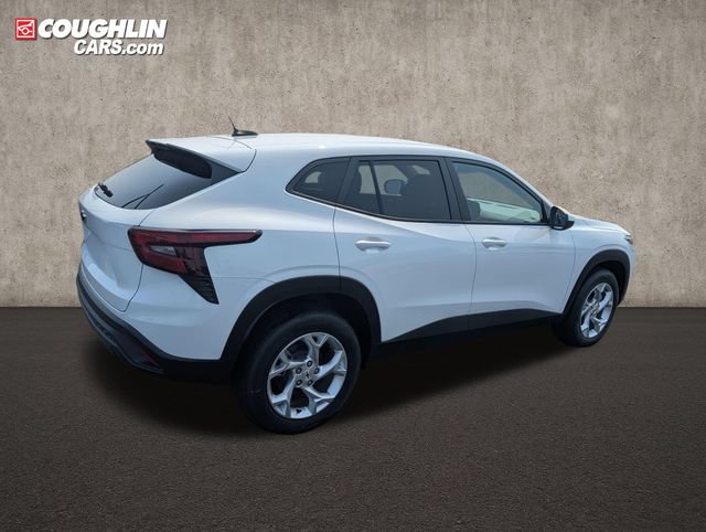 New 2026 Chevrolet Trax LS w/ LS Convenience Package FWD image 8