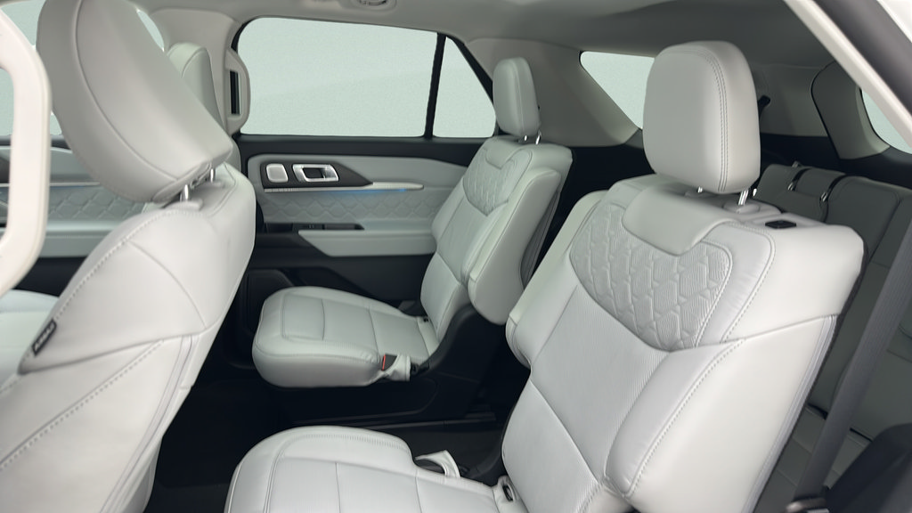 New 2026 Ford Explorer Platinum w/ LUX Leather Package AWD/4WD image 10