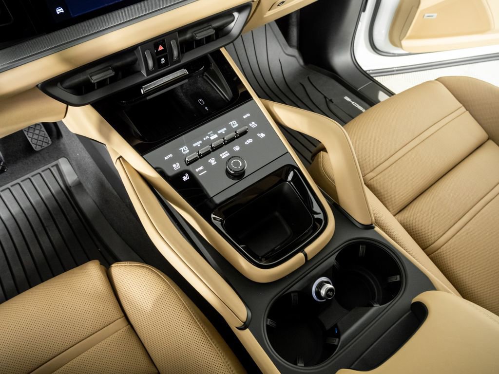 New 2026 Porsche Cayenne image 18