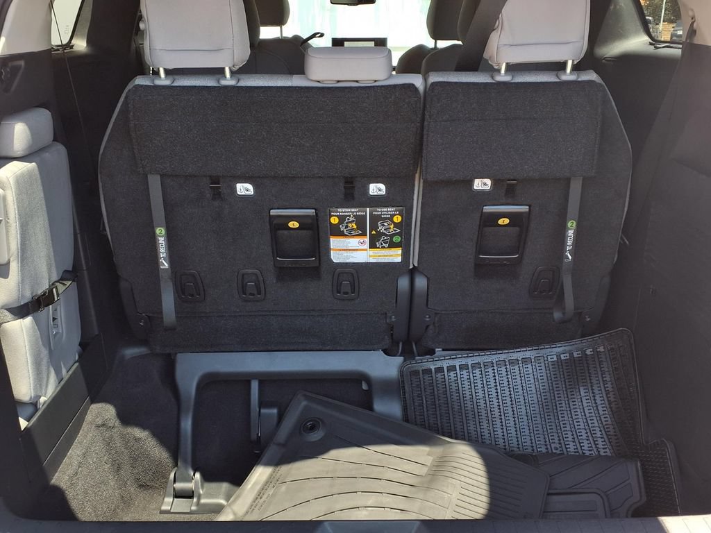 Certified 2026 Toyota Sienna LE FWD image 6