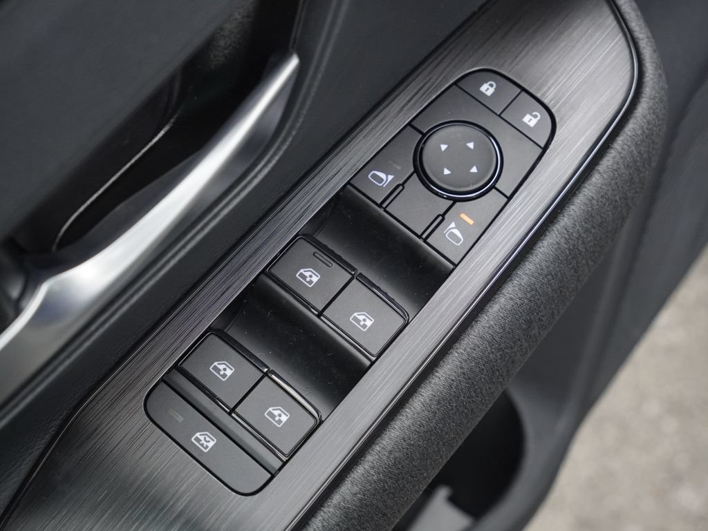 New 2026 Nissan Kicks SV FWD image 10